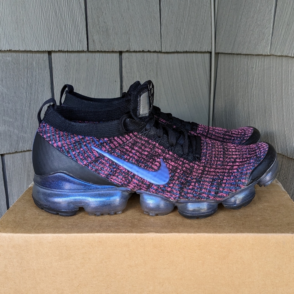 Men's Size 10 Nike Air VaporMax Flyknit 3 Purple Laser Fuchsia Shoes AJ6900-007 